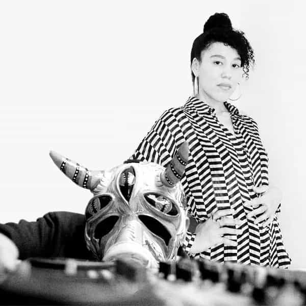 we here: aquí invites Vudufa