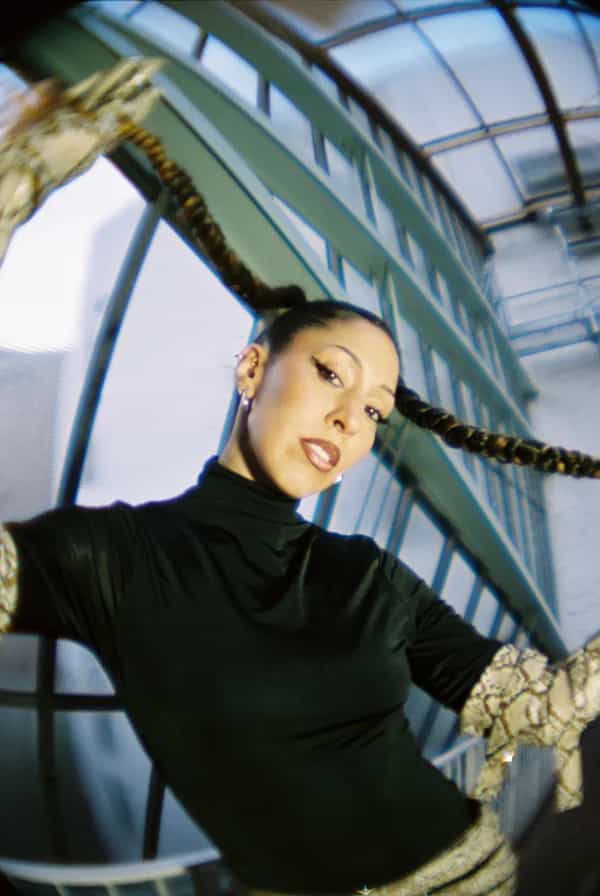 Ochun Radio invites MEG10