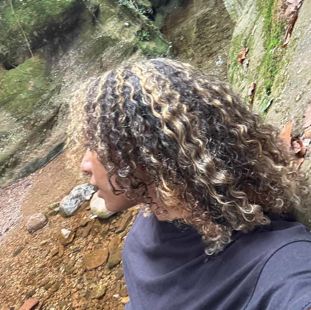 Kofii Pauze Radio invites CYVIRA