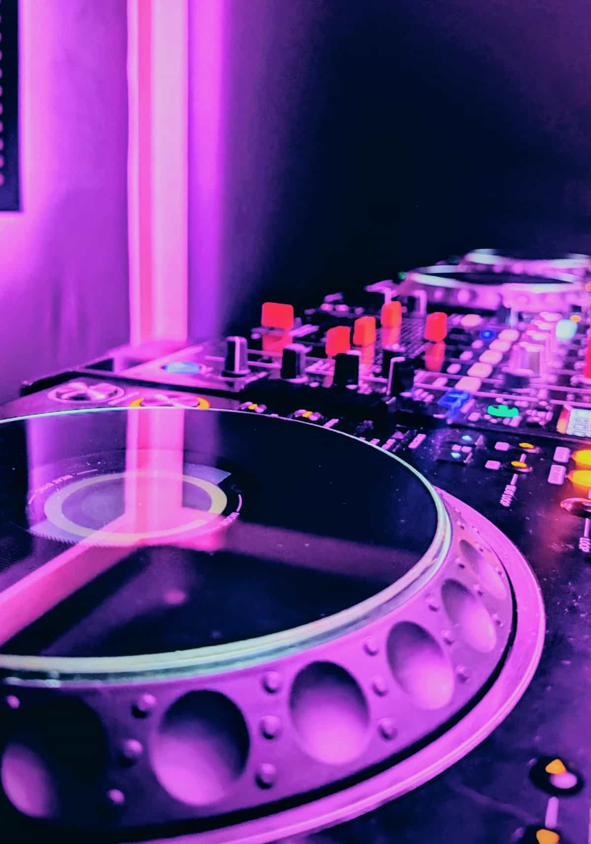 Soundcheck invites Mz Orstin