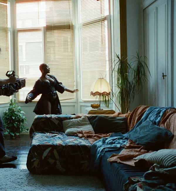 Genesis invites Mimi Waterfall