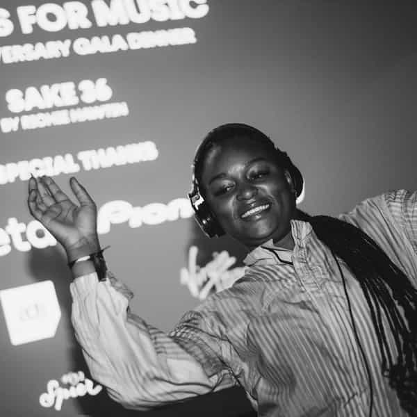 Body Language invites Yamz