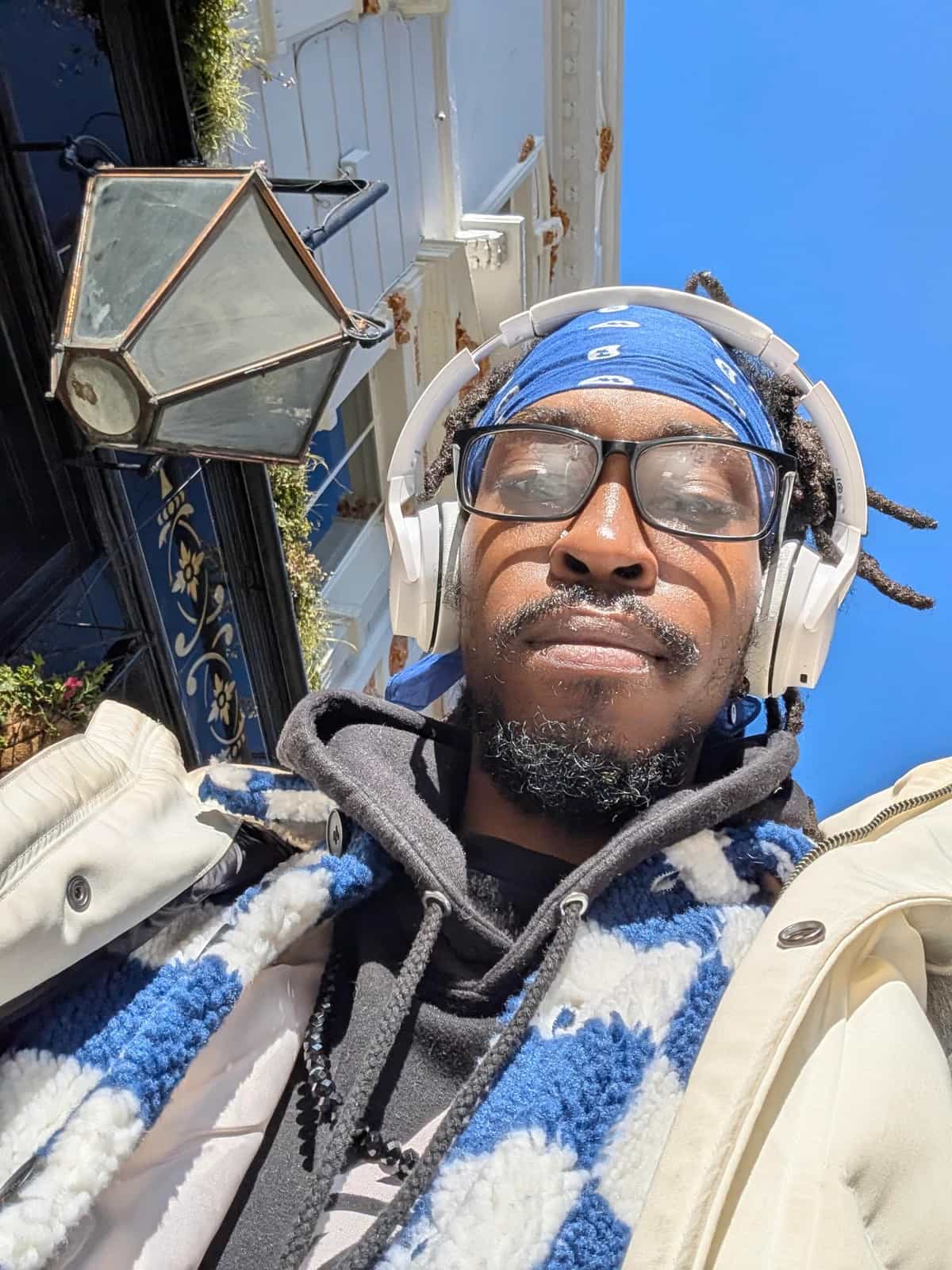 Live & Direct invites Omari King