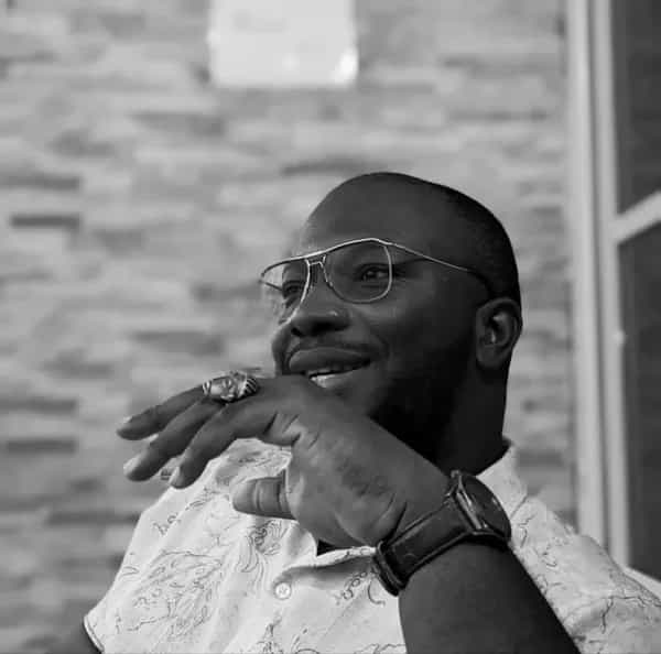 The MnR Show (Memories and Rhythm)