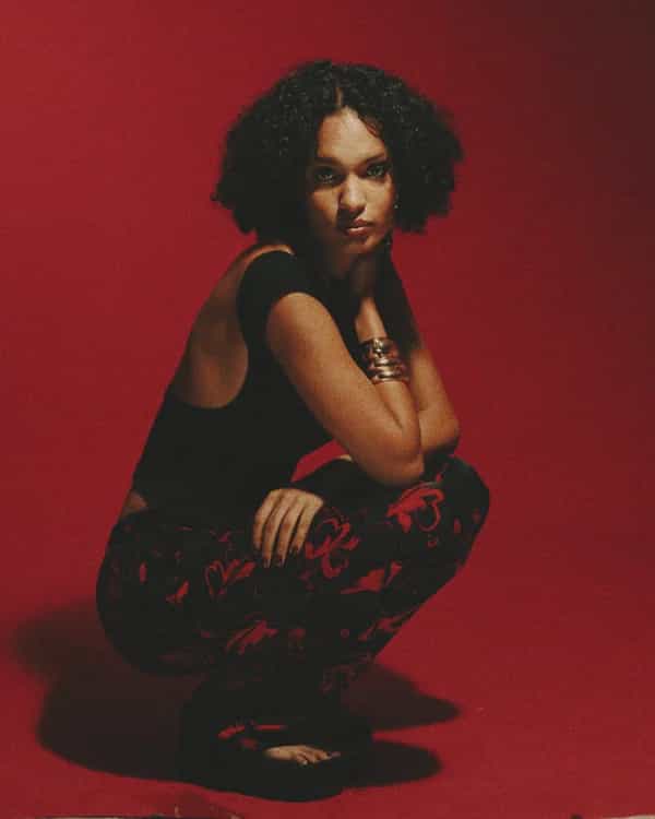 Body Language invites Laissonsluciefaire