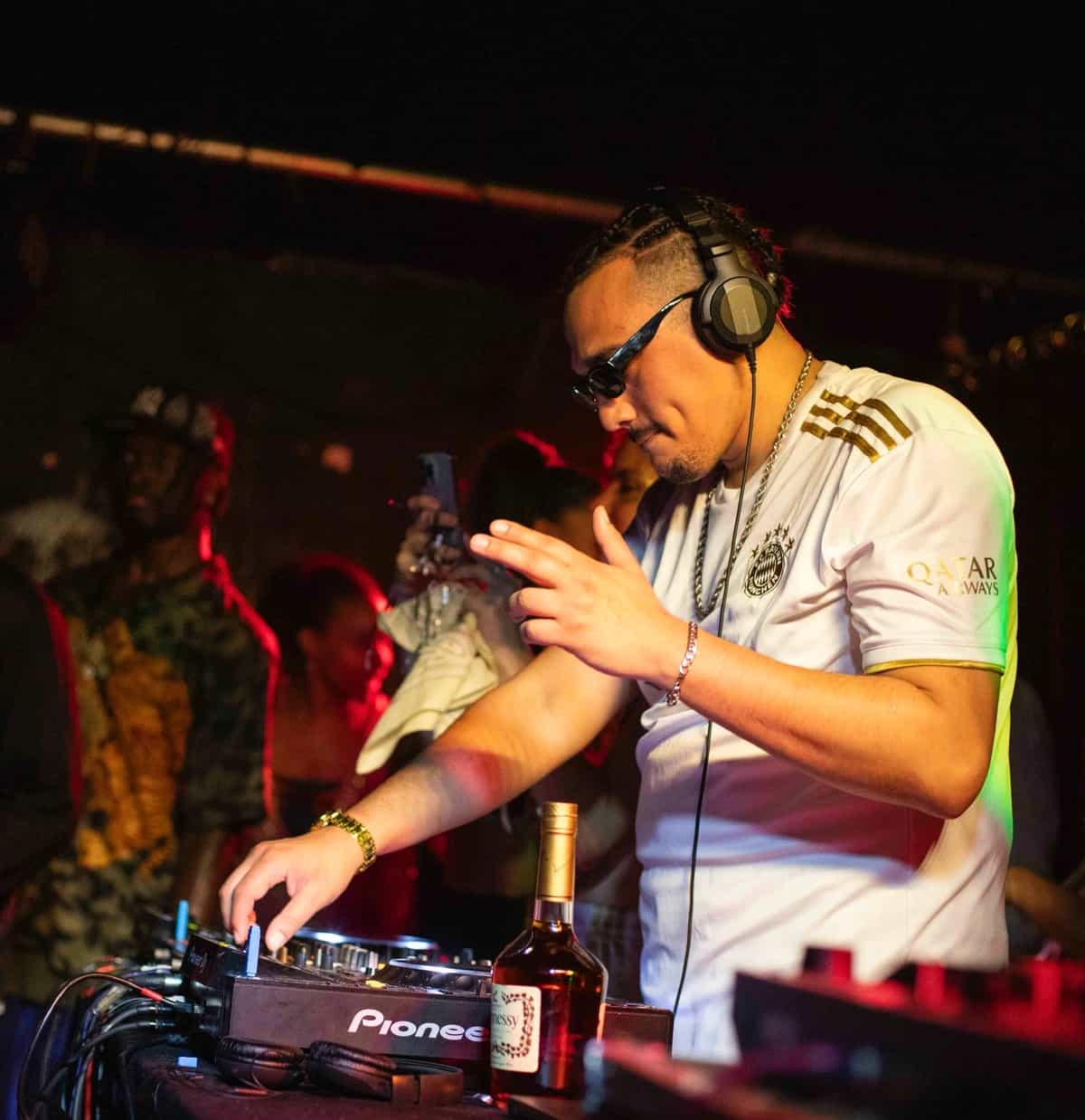 Rythmic Pölarities invites Roi Luis